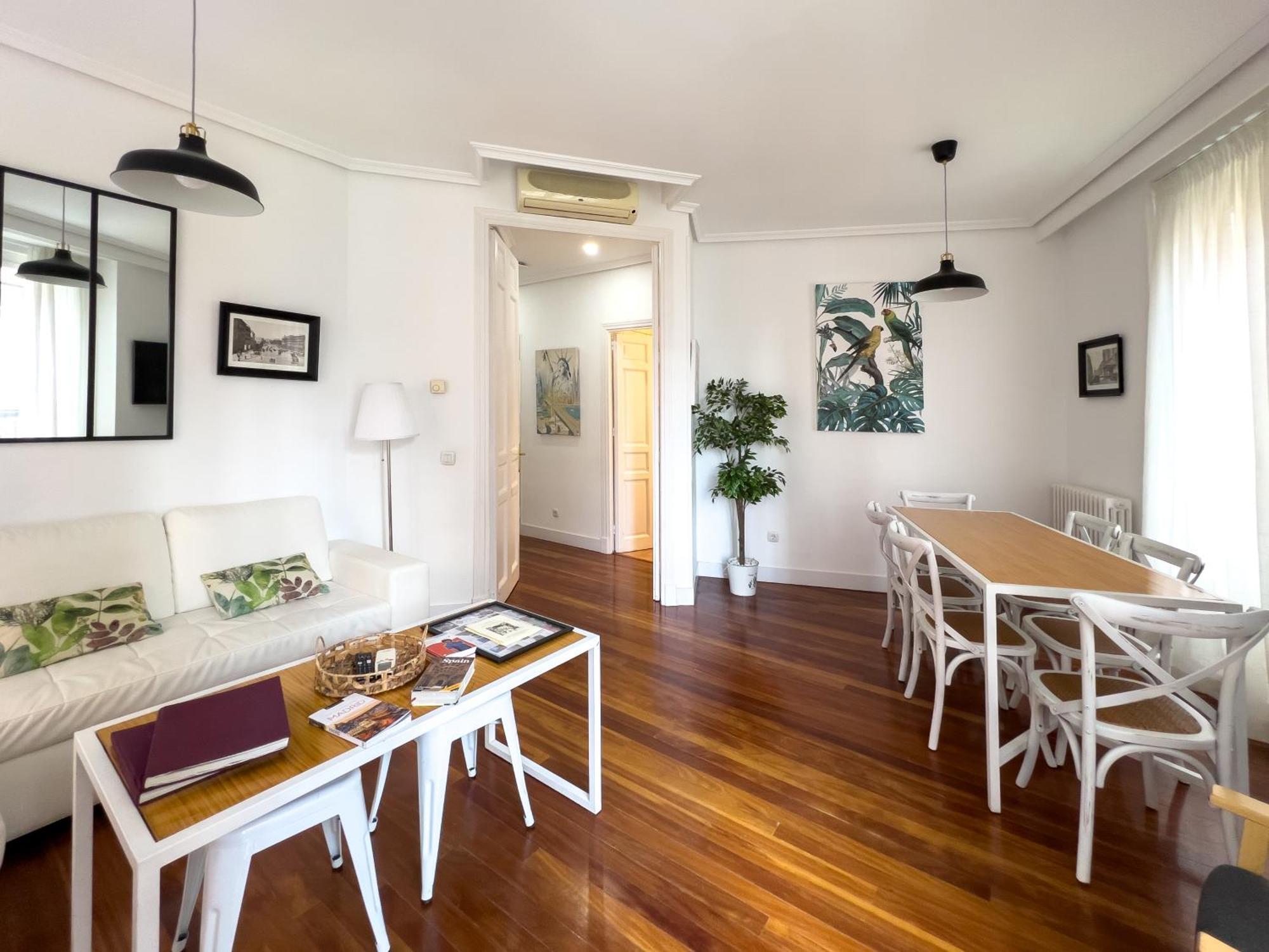 Callao Suites Мадрид Экстерьер фото